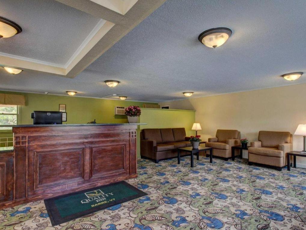 Quality Inn Barre-Montpelier Exterior photo