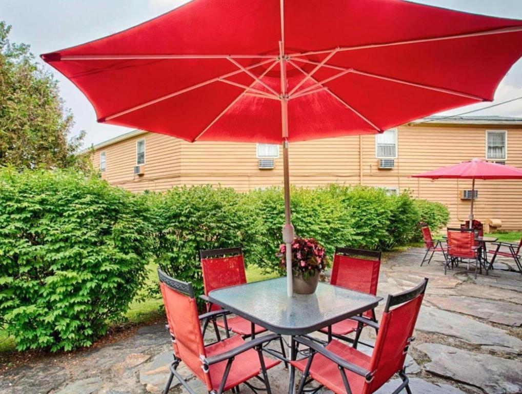 Quality Inn Barre-Montpelier Exterior photo