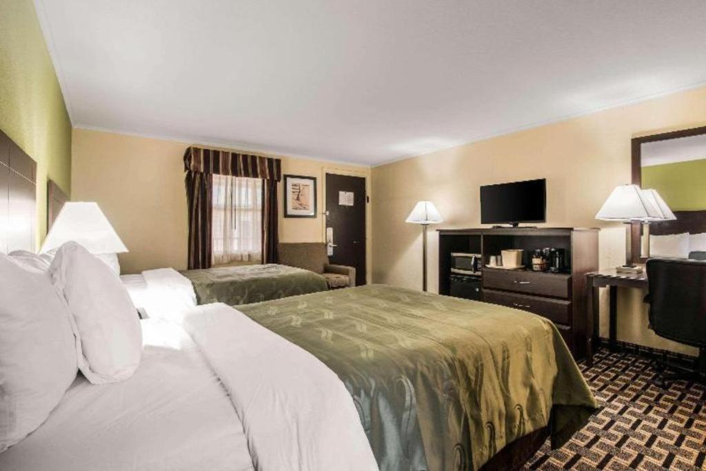 Quality Inn Barre-Montpelier Exterior photo