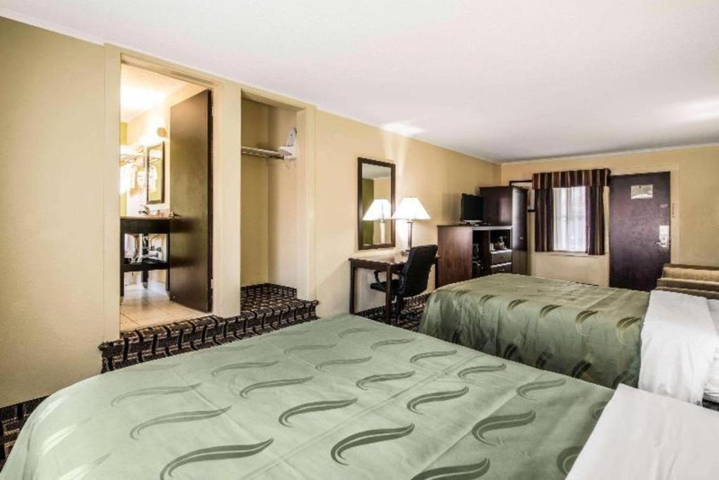 Quality Inn Barre-Montpelier Exterior photo